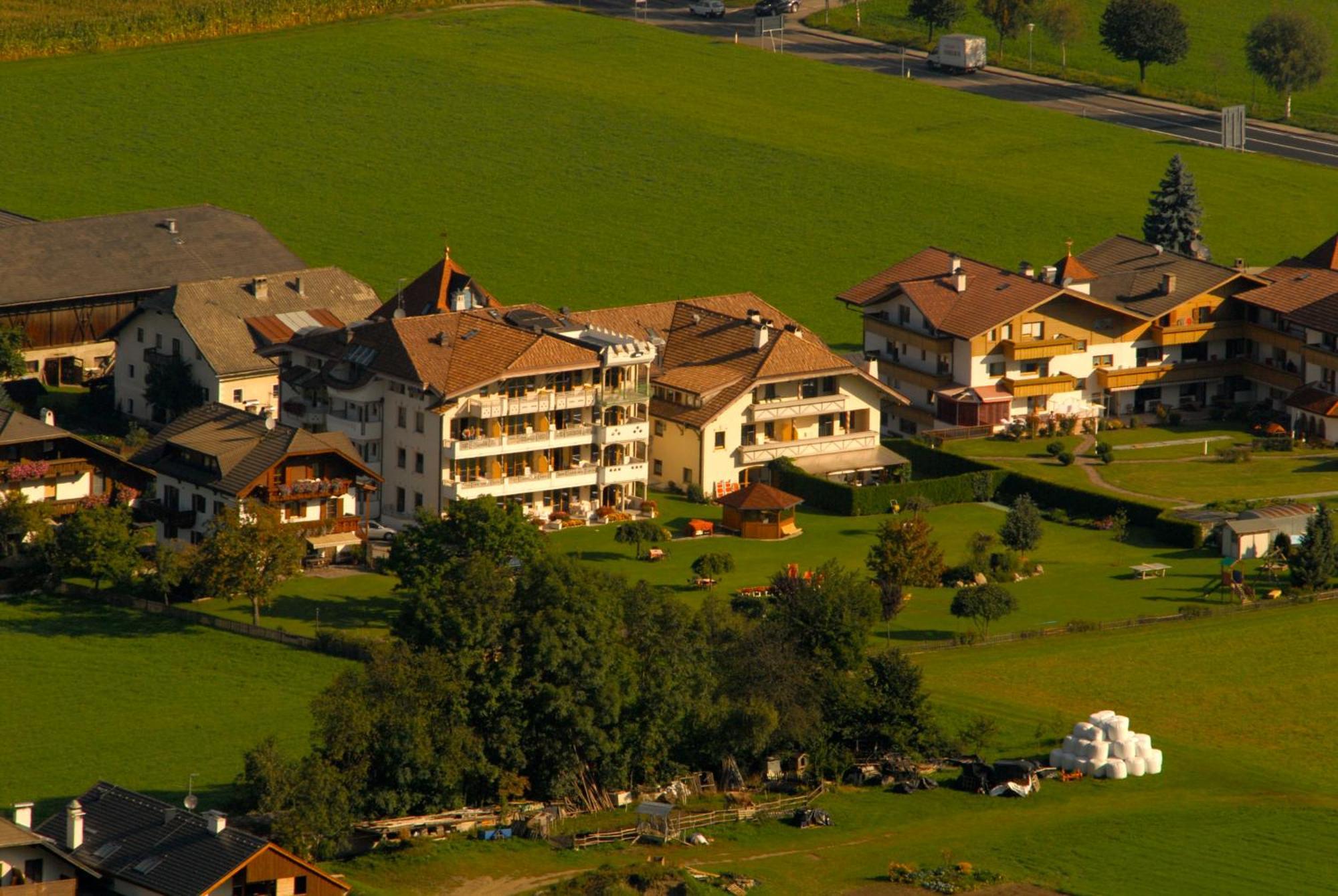 Hotel Reipertingerhof Brunico Exterior foto